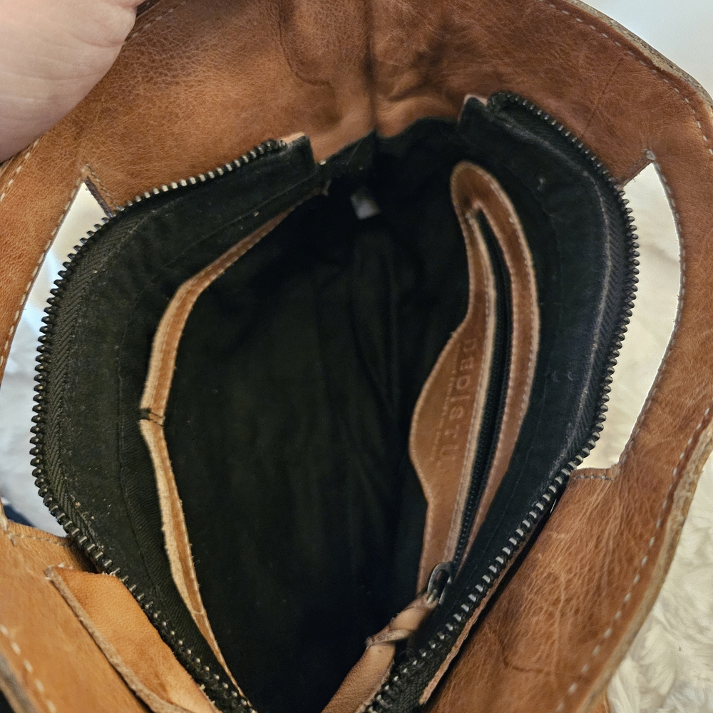 Bedstu Woven Leather Crossbody Bag - Picture 14 of 15